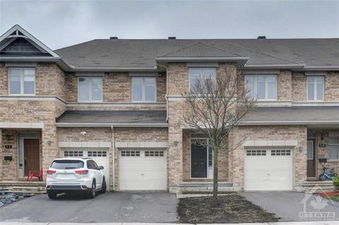 32 Torbec Avenue, Townhouse with 3 bedrooms, 3 bathrooms and 2 parking in Ottawa ON | Card Image
