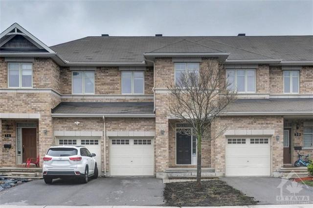 32 Torbec Avenue, Townhouse with 3 bedrooms, 3 bathrooms and 2 parking in Ottawa ON | Image 1