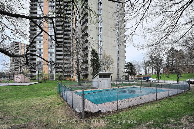 1901 - 10 Martha Eaton Way, Condo with 2 bedrooms, 2 bathrooms and 2 parking in Toronto ON | Image 30