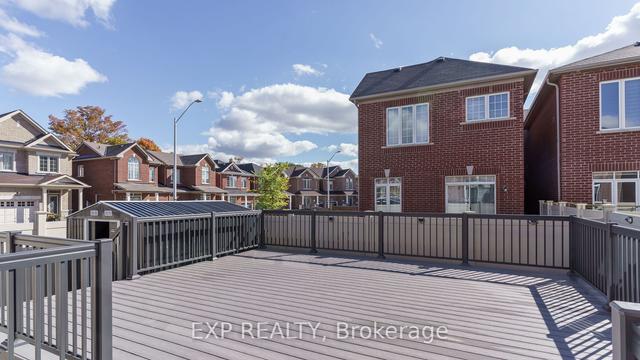 52 Titan Tr, House detached with 4 bedrooms, 5 bathrooms and 2 parking in Markham ON | Image 3