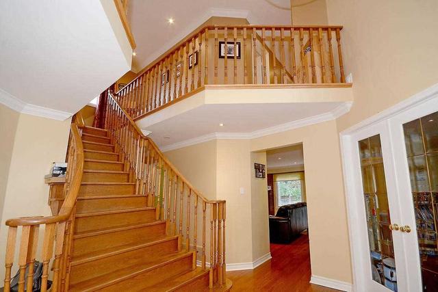 4482 Kingston Crt, House detached with 4 bedrooms, 3 bathrooms and 8 parking in Mississauga ON | Image 3