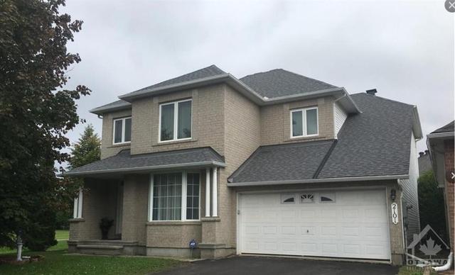 2101 Blue Willow Crescent, House detached with 6 bedrooms, 4 bathrooms and 6 parking in Ottawa ON | Image 1