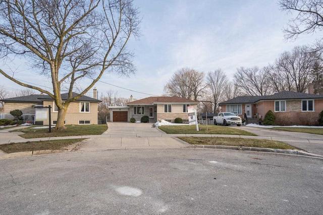 8 Atwood Pl, House detached with 3 bedrooms, 2 bathrooms and 9 parking in Toronto ON | Image 32