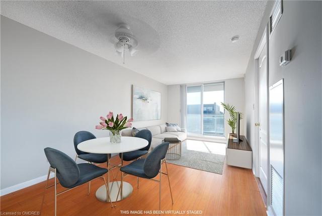 809 - 398 Eglinton Avenue E, House attached with 1 bedrooms, 1 bathrooms and 1 parking in Toronto ON | Image 12