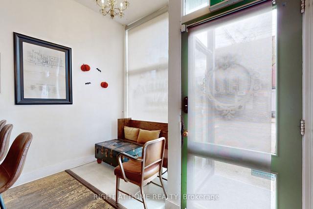 394 King St E, House attached with 2 bedrooms, 3 bathrooms and 0 parking in Toronto ON | Image 3
