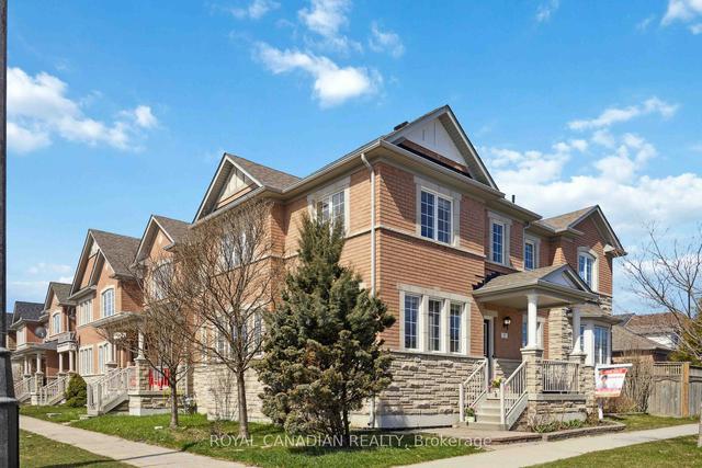 97 Andriana Cres, House attached with 3 bedrooms, 3 bathrooms and 3 parking in Markham ON | Image 12