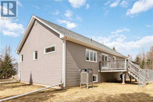 121 Hope Rd, House detached with 3 bedrooms, 3 bathrooms and null parking in Moncton P NB | Image 5