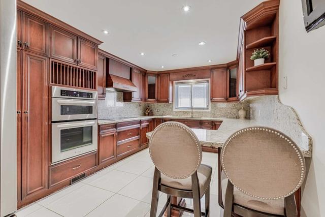 4 Middleton Crt, House detached with 4 bedrooms, 4 bathrooms and 4 parking in Markham ON | Image 3