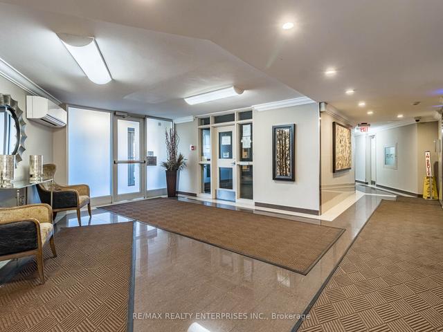 1907 - 530 Lolita Gardens, Condo with 3 bedrooms, 1 bathrooms and 2 parking in Mississauga ON | Image 22