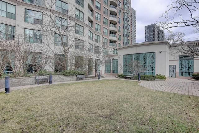 101 - 7 Lorraine Dr, Condo with 2 bedrooms, 2 bathrooms and 1 parking in Toronto ON | Image 20