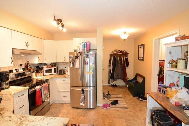 223 - 80a Kelloway Crescent, Condo with 3 bedrooms, 1 bathrooms and 2 parking in Red Deer AB | Image 3