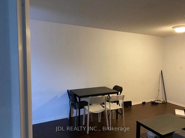 812 - 1001 Bay St, Condo with 1 bedrooms, 2 bathrooms and 0 parking in Toronto ON | Image 3