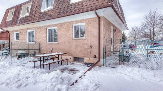 1033 Langs Circ, House semidetached with 3 bedrooms, 1 bathrooms and 3 parking in Cambridge ON | Image 17