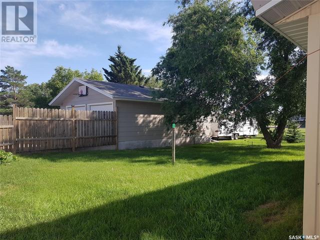 909 Assiniboia Avenue, House detached with 3 bedrooms, 2 bathrooms and null parking in Stoughton SK | Image 24