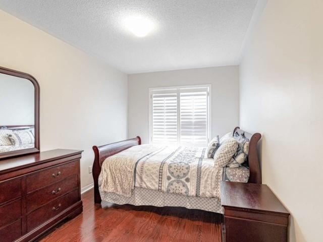 29 Irene Cres, House attached with 3 bedrooms, 3 bathrooms and 2 parking in Brampton ON | Image 17