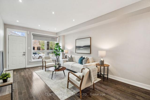 1088 Lansdowne Ave, House attached with 3 bedrooms, 3 bathrooms and 1 parking in Toronto ON | Image 19