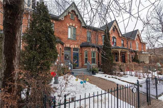 364 Wellesley St E, House attached with 3 bedrooms, 3 bathrooms and 1 parking in Toronto ON | Image 2
