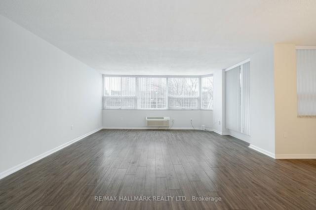 208 - 121 Ling Rd, Condo with 2 bedrooms, 2 bathrooms and 1 parking in Toronto ON | Image 18