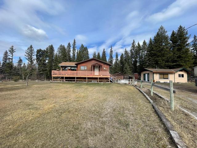 4561 Barleben Road, House detached with 2 bedrooms, 1 bathrooms and null parking in East Kootenay E BC | Image 1
