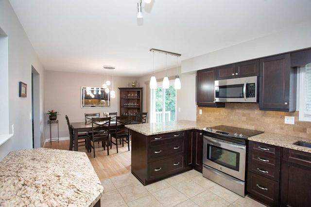 9 Grant Dr, House detached with 3 bedrooms, 2 bathrooms and 7 parking in Kawartha Lakes ON | Image 5