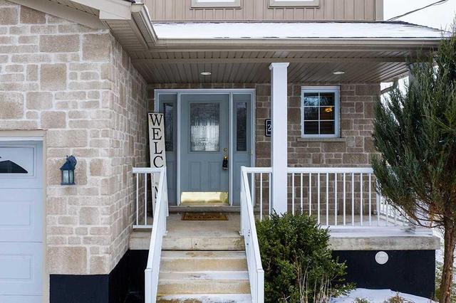 267 South St E, House detached with 3 bedrooms, 3 bathrooms and 4 parking in West Grey ON | Image 2