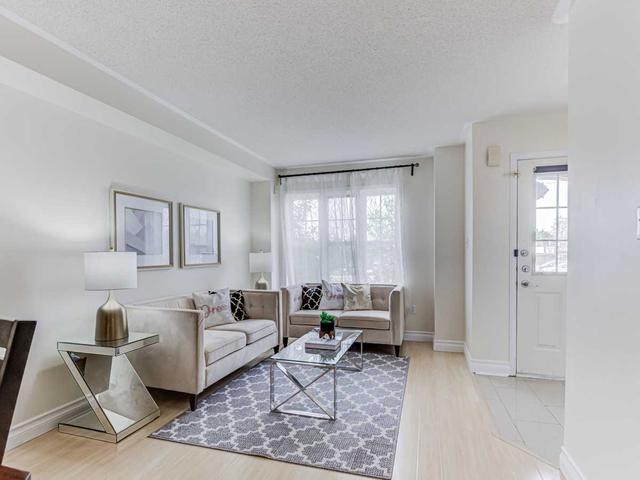 8941 Yonge St, House attached with 3 bedrooms, 3 bathrooms and 2 parking in Richmond Hill ON | Image 27