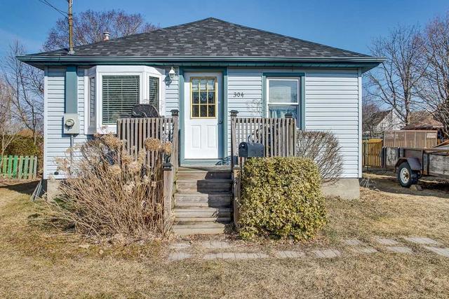 304 Clyde St, House detached with 4 bedrooms, 2 bathrooms and 6 parking in Cobourg ON | Image 17
