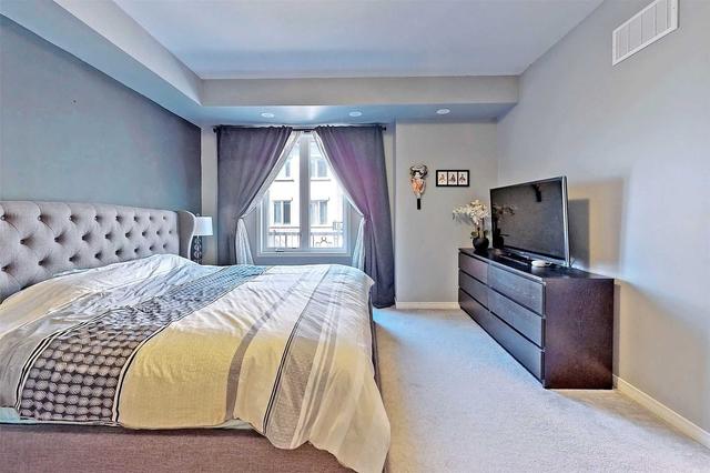 37 - 31 Coneflower Cres, Townhouse with 3 bedrooms, 3 bathrooms and 2 parking in Toronto ON | Image 13