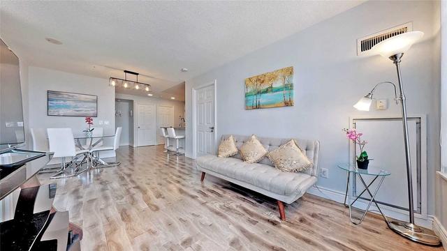 613 - 15 Greenview Ave, Condo with 2 bedrooms, 2 bathrooms and 1 parking in Toronto ON | Image 11