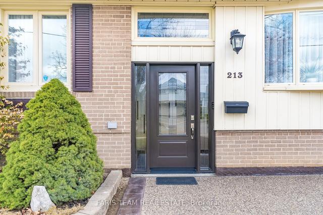 213 Jeffcoat Dr, House detached with 2 bedrooms, 2 bathrooms and 5 parking in Toronto ON | Image 20