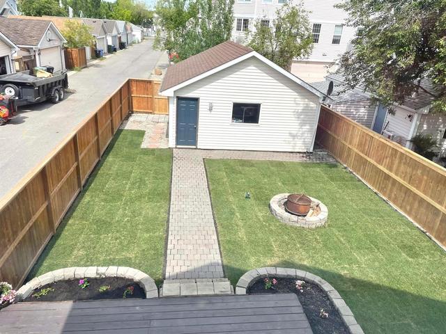 142 Inverness Lane Se, House detached with 3 bedrooms, 3 bathrooms and 2 parking in Calgary AB | Image 37
