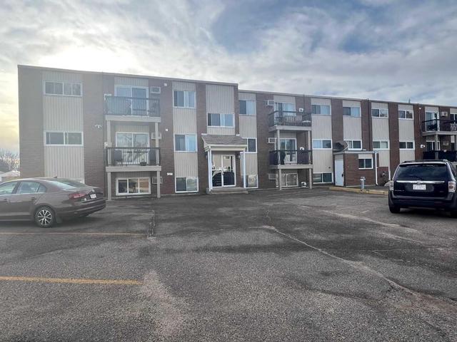 6 - 398 16 Street Ne, Condo with 1 bedrooms, 1 bathrooms and 1 parking in Medicine Hat AB | Image 4