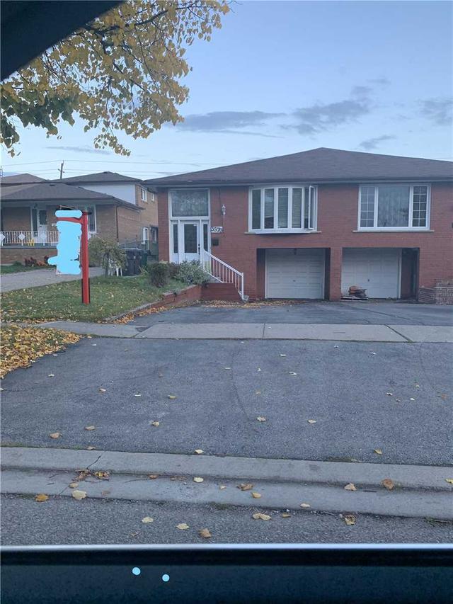 3570 Laddie Cres, House semidetached with 3 bedrooms, 2 bathrooms and 5 parking in Mississauga ON | Image 1