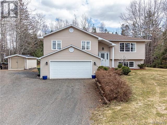 45 Estabrooks Avenue, House detached with 4 bedrooms, 3 bathrooms and null parking in Lincoln NB | Image 1