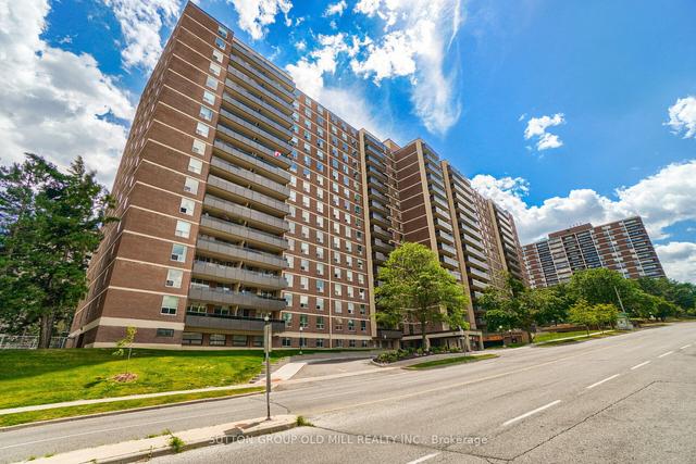 1106 - 15 La Rose Ave, Condo with 3 bedrooms, 2 bathrooms and 1 parking in Toronto ON | Image 12