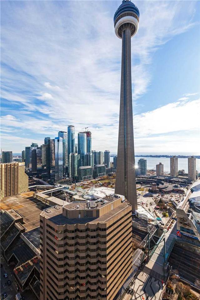 3510 - 300 Front St, Condo with 2 bedrooms, 2 bathrooms and 1 parking in Toronto ON | Image 9