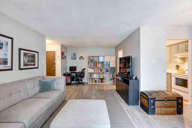 1207 - 100 Quebec Ave, Condo with 2 bedrooms, 2 bathrooms and 1 parking in Toronto ON | Image 20