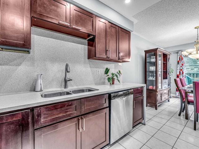 17 Olivette Lane, House attached with 3 bedrooms, 4 bathrooms and 3 parking in Brampton ON | Image 15