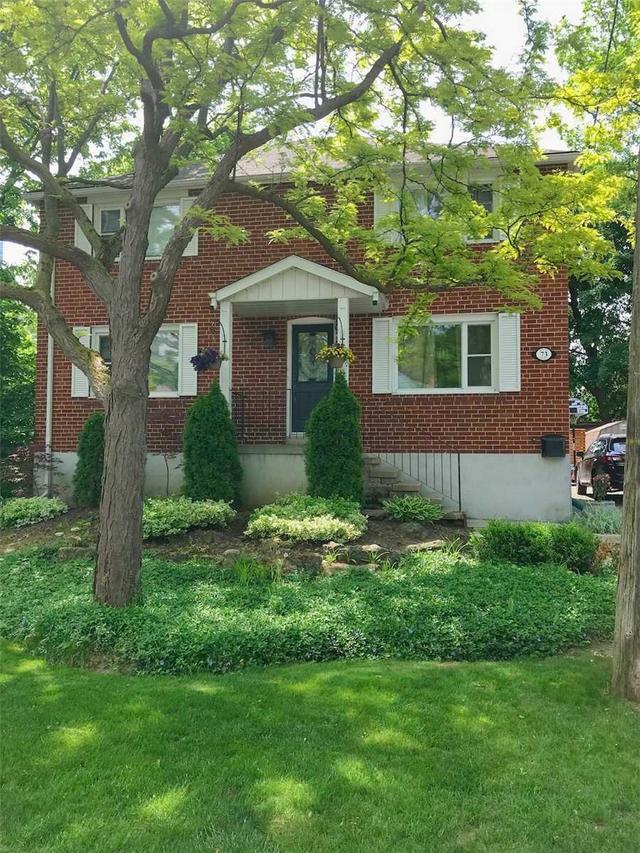 upper - 73 Burnett Ave, House detached with 2 bedrooms, 1 bathrooms and 2 parking in Toronto ON | Card Image