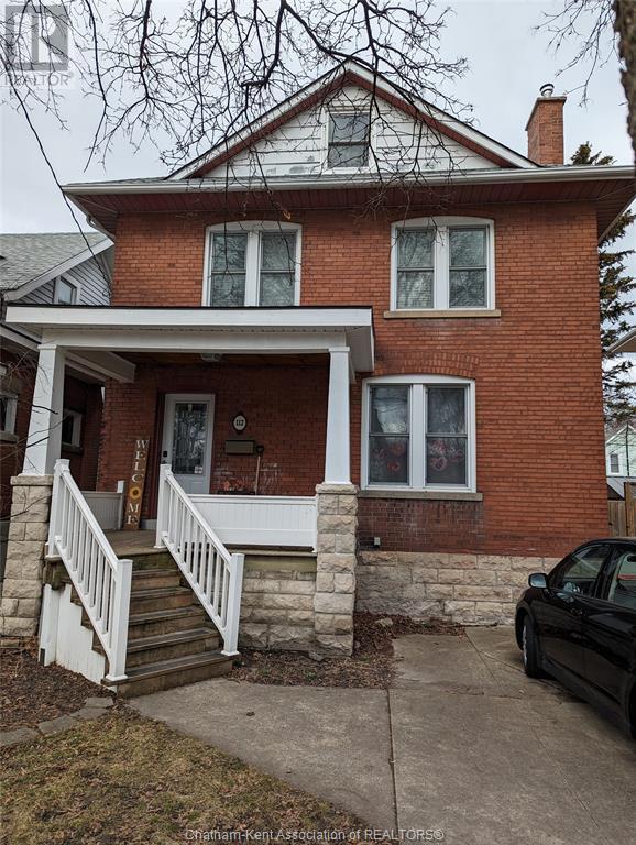 112 Cameron Street, House detached with 3 bedrooms, 2 bathrooms and null parking in Sarnia ON | Image 1