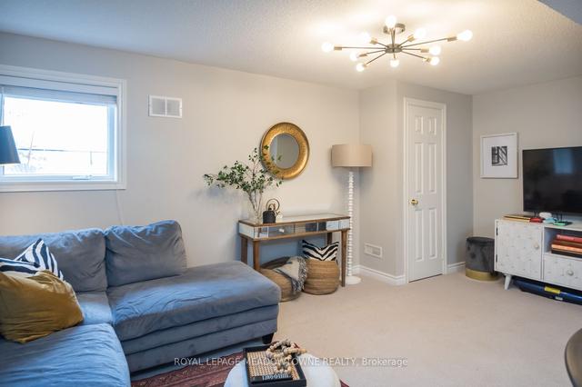 319 Hobbs Cres, House attached with 3 bedrooms, 3 bathrooms and 2 parking in Milton ON | Image 26