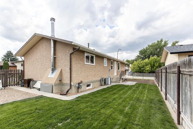 11 Stone Crescent Se, House detached with 5 bedrooms, 2 bathrooms and 4 parking in Medicine Hat AB | Image 47