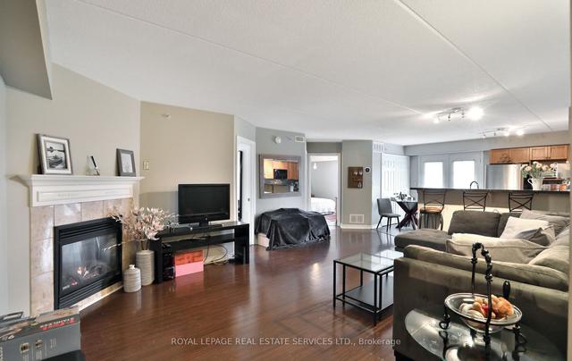 215 - 1490 Bishops Gate, Condo with 2 bedrooms, 2 bathrooms and 1 parking in Oakville ON | Image 25