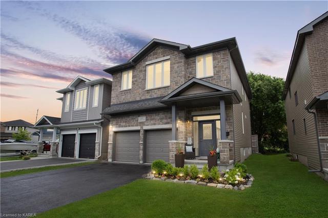 217 Clipper Court, House detached with 4 bedrooms, 3 bathrooms and 6 parking in Kingston ON | Image 1