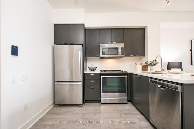 412 - 30 Roehampton Ave, Condo with 1 bedrooms, 1 bathrooms and 0 parking in Toronto ON | Image 8
