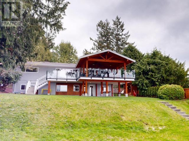 8535 Fern Road, House detached with 4 bedrooms, 3 bathrooms and null parking in Powell River B BC | Image 37
