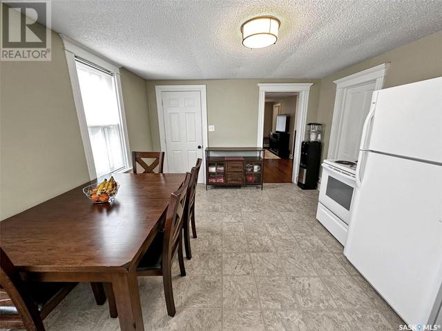 259 7th Avenue Nw, House detached with 4 bedrooms, 1 bathrooms and null parking in Swift Current SK | Image 6
