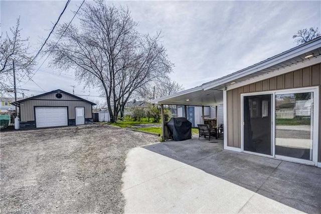 23 Blain Pl, House detached with 2 bedrooms, 2 bathrooms and 7 parking in St. Catharines ON | Image 29