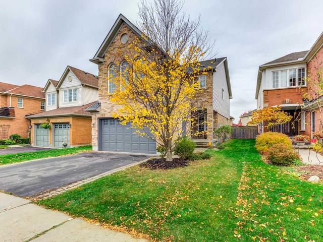 41 Tweedie Cres, House detached with 4 bedrooms, 3 bathrooms and 5 parking in Whitby ON | Image 12