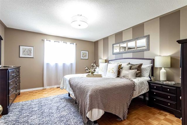 3 Jays Dr, House attached with 3 bedrooms, 3 bathrooms and 3 parking in Whitby ON | Image 11